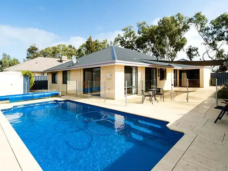10 Rivergums Blvd, Baldivis WA