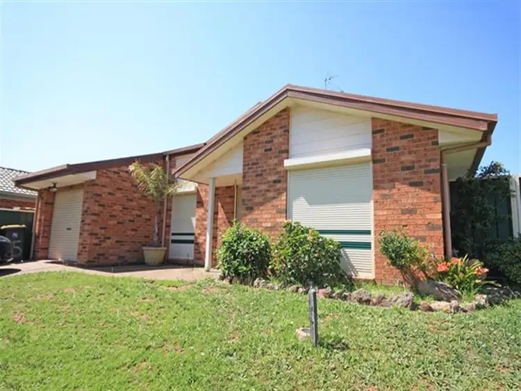 15 Mackillop Cresent, St Helens Park NSW