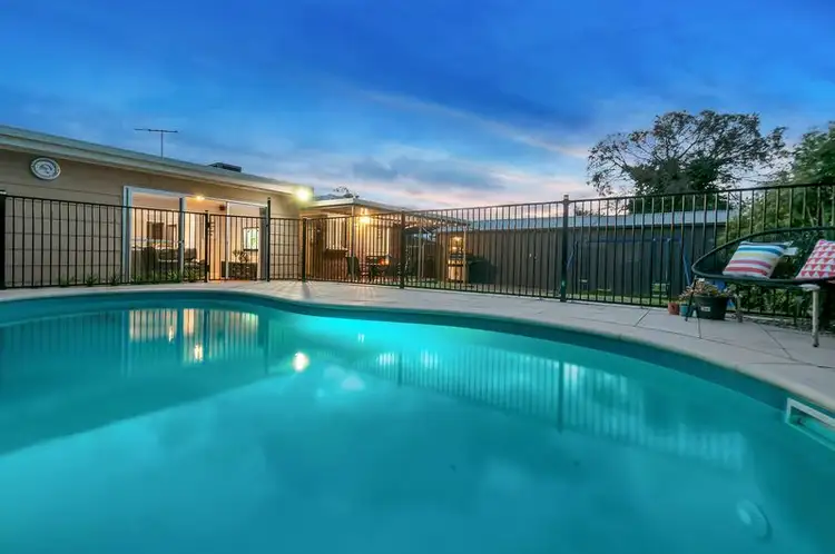 8 Thomson Avenue, Gulfview Heights SA 5096