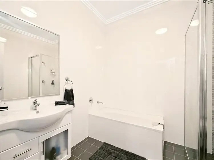 Sixth view of Homely unit listing, 16/11 Stuart St, Helensburgh NSW