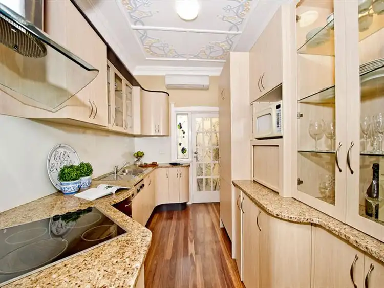 Fifth view of Homely apartment listing, 1/198 Beach St, Coogee NSW