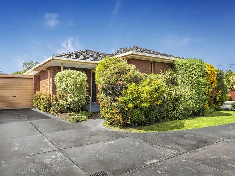 Main view of Homely unit listing, 1/7 Katrina St, Doncaster VIC