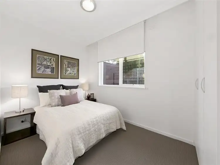 Fifth view of Homely unit listing, 2/13 Gnarwyn Rd, Carnegie VIC
