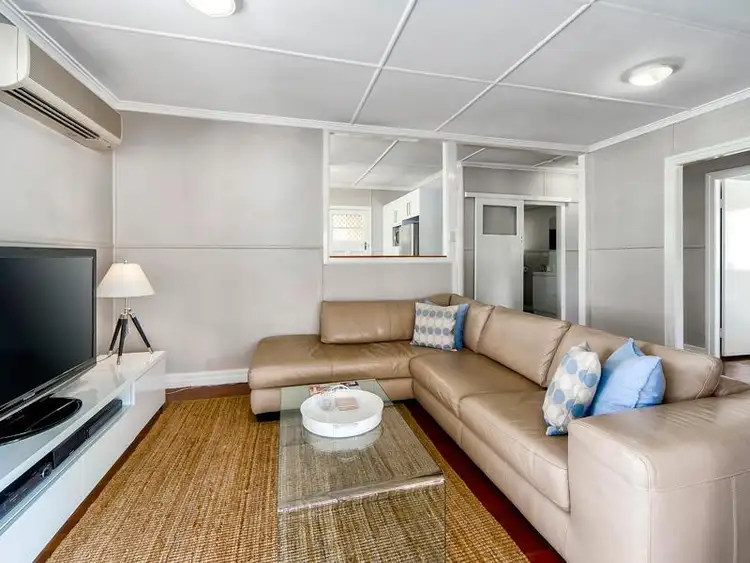 Fifth view of Homely house listing, 1 Dorothea St, Cannon Hill QLD