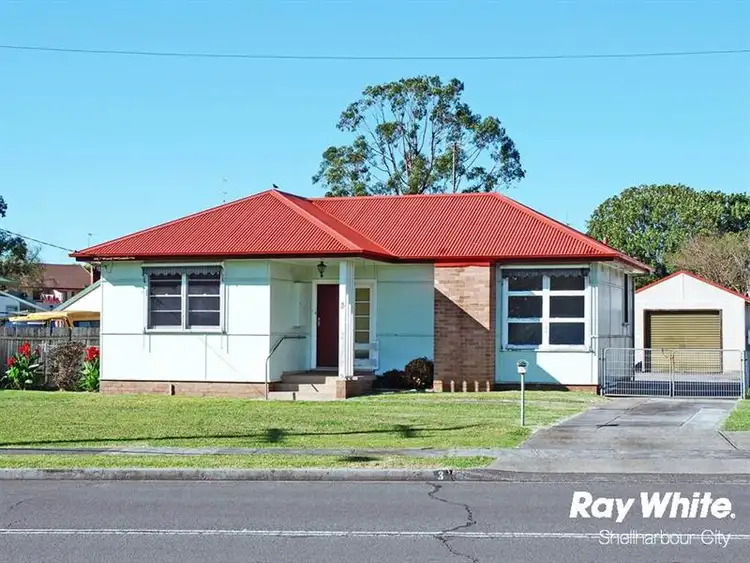 3 Blackman Pde, Unanderra NSW