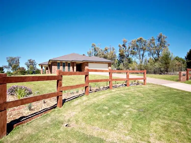 Main view of Homely house listing, 9 Ballindoch Pl, Dubbo NSW