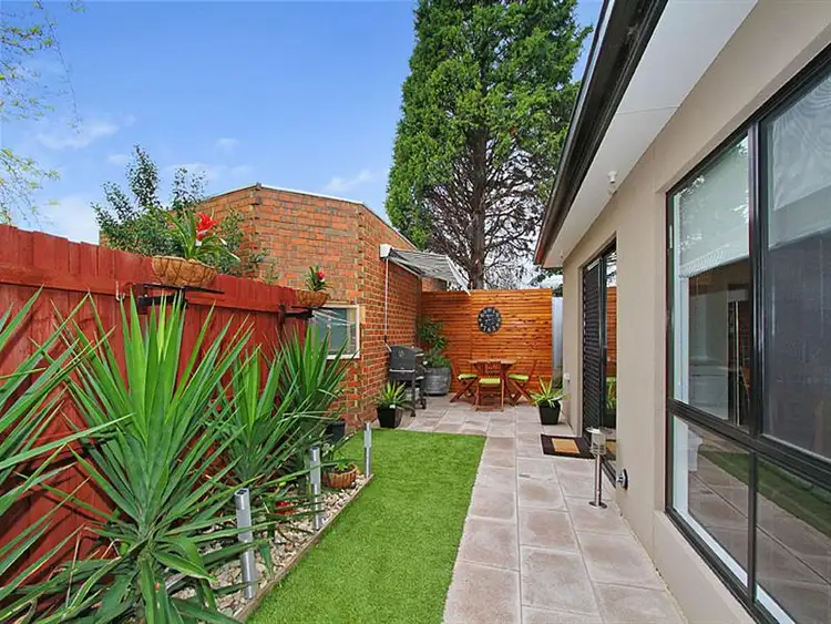 Seventh view of Homely house listing, 2/25 Hinkler Dr, Mill Park VIC