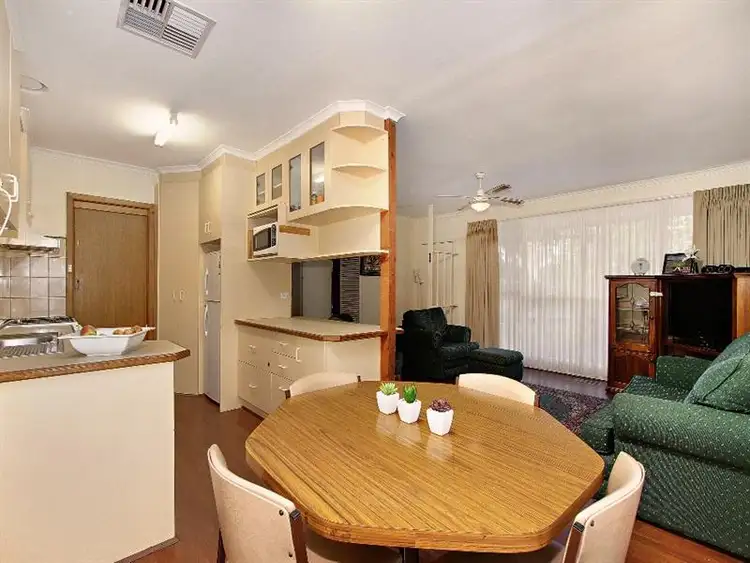 37 LOMOND Ave, Kilsyth VIC