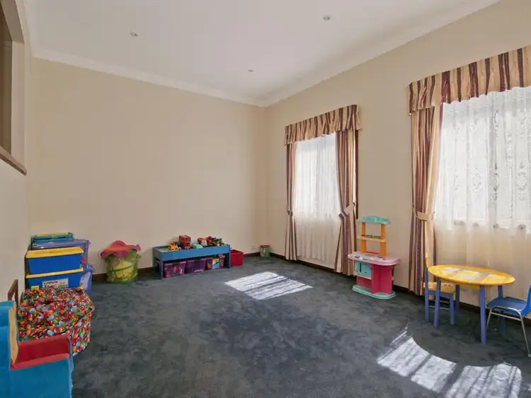 Sixth view of Homely house listing, 5 Robinia Dr, Bowral NSW