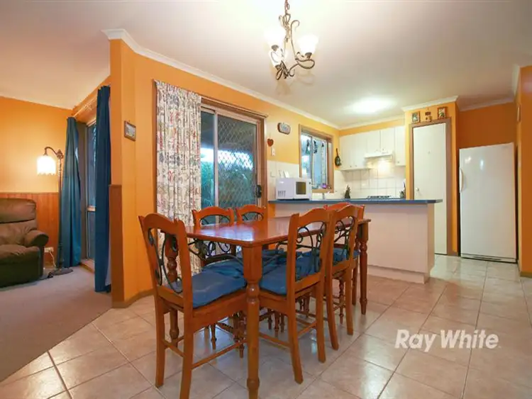 Seventh view of Homely house listing, 21 Greenmantle Cl, Cranbourne VIC