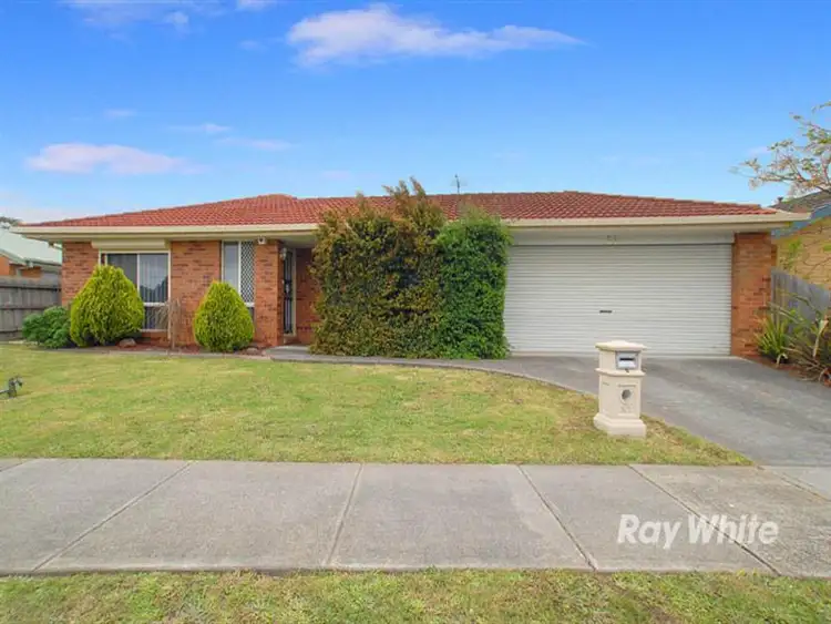 51 Raisell Rd, Cranbourne West VIC