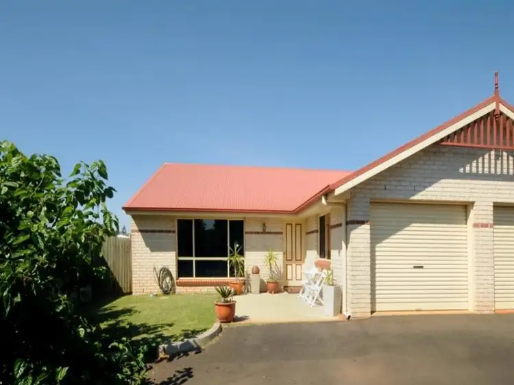 1/4a Cox St, Wilsonton QLD