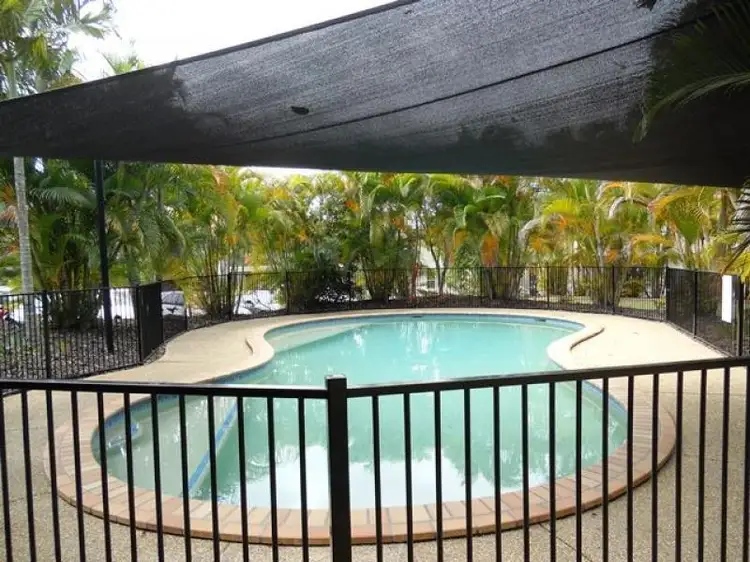 2/3 Arundel Dr, Arundel QLD