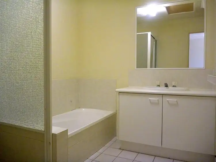 Fifth view of Homely townhouse listing, 2/3 Arundel Dr, Arundel QLD
