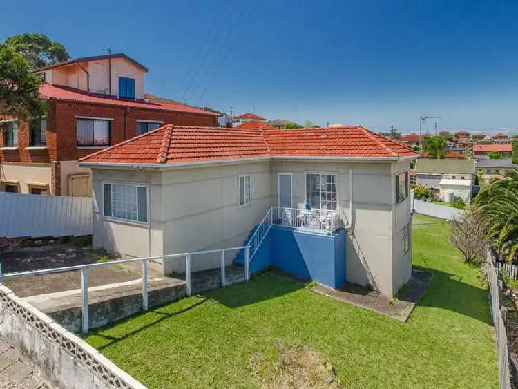 Main view of Homely house listing, 27 Lake Heights Rd, Lake Heights NSW