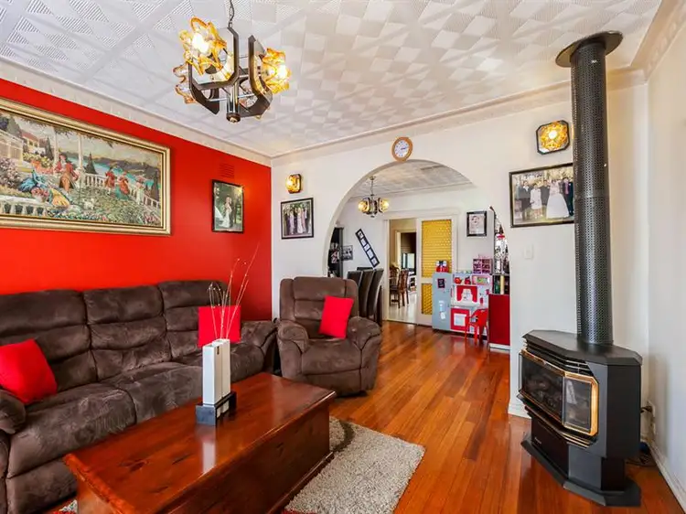 Second view of Homely house listing, 6 Sherwood Dr, Thomastown VIC