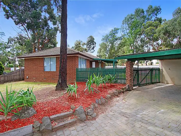 4 Wakeful Pl, Mill Park VIC