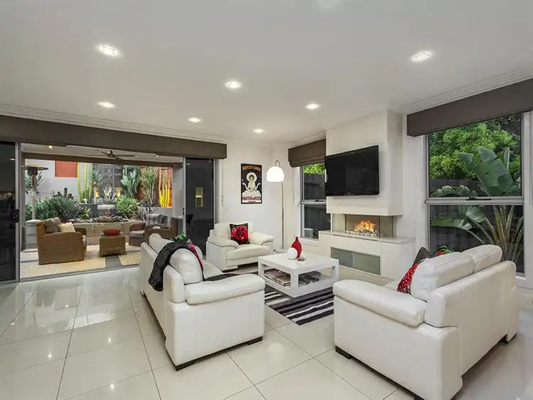 Second view of Homely house listing, 2 Robert St, Bulleen VIC