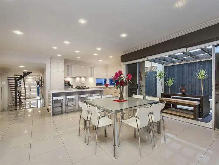 Fifth view of Homely house listing, 2 Robert St, Bulleen VIC