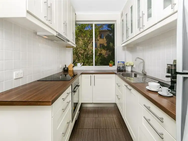 Second view of Homely unit listing, 35/52 The Cres, Dee Why NSW