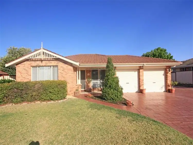 26 Sebastian Ave, Rosemeadow NSW