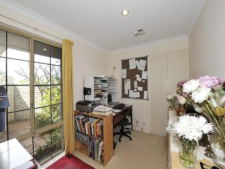 Fifth view of Homely unit listing, 2 /49 DAVEY St, Mandurah WA