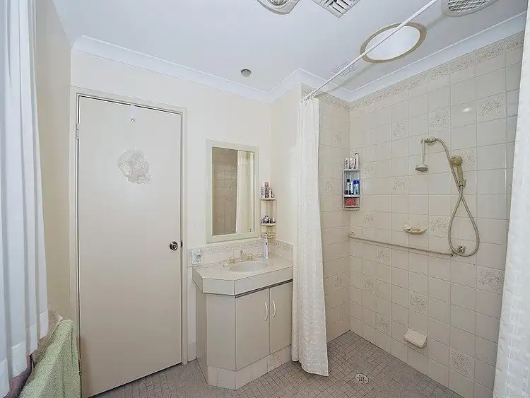 Sixth view of Homely unit listing, 2 /49 DAVEY St, Mandurah WA