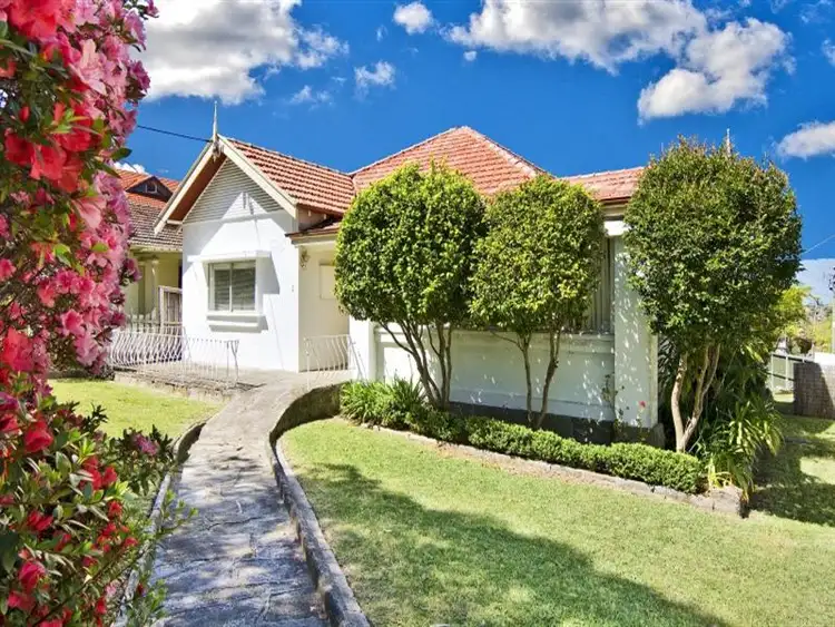 1 Weetalibah Rd, Northbridge NSW