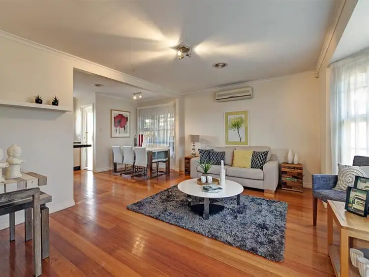 37 Cameron Pde, Bundoora VIC