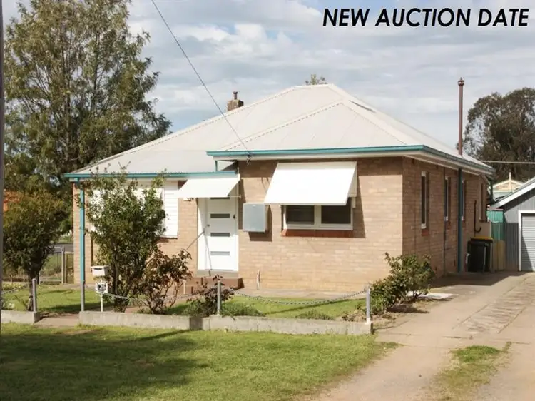 26 Murringo St, Young NSW