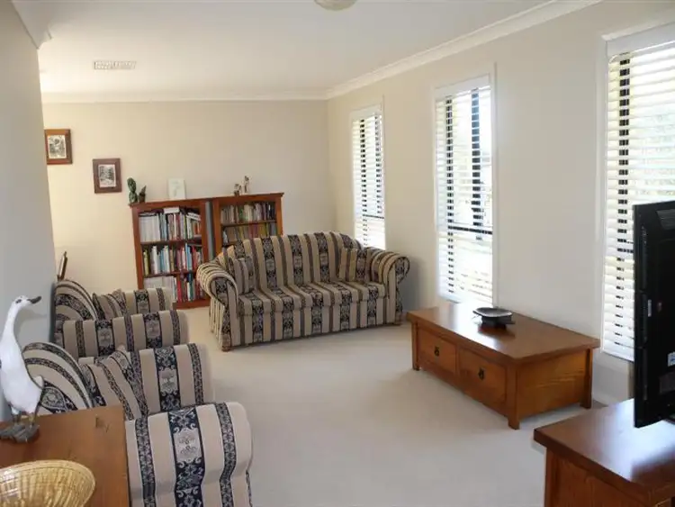 Sixth view of Homely house listing, 10 Redgum Pl, Narromine NSW