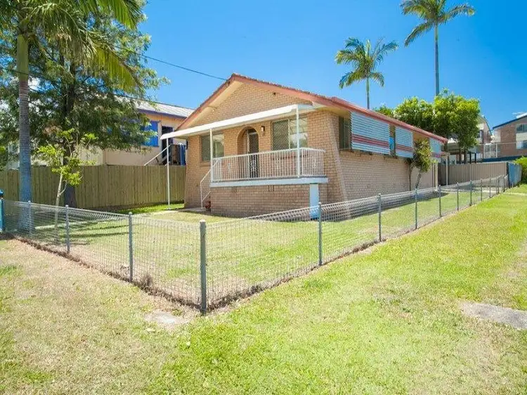 32 Cowen St, Margate QLD