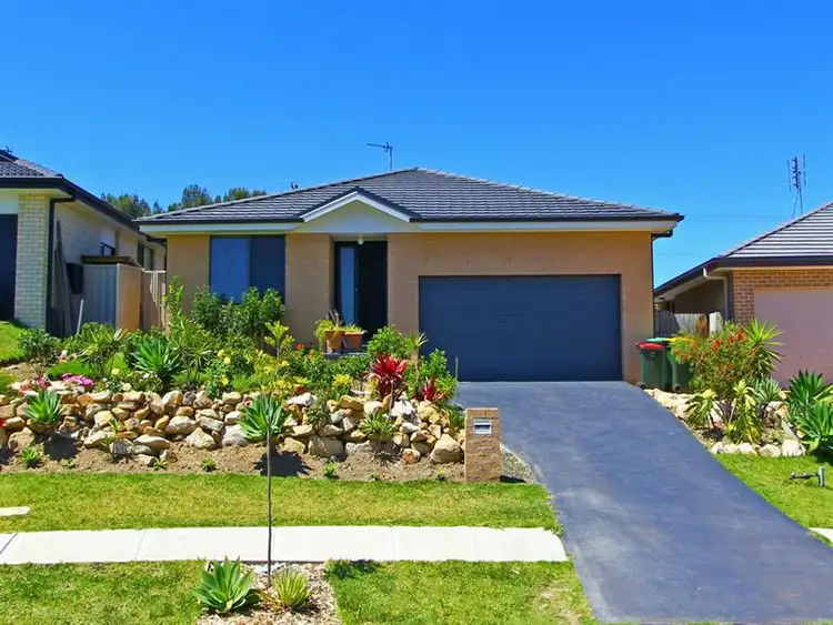 3 Yellow Rose Tce, Hamlyn Terrace NSW