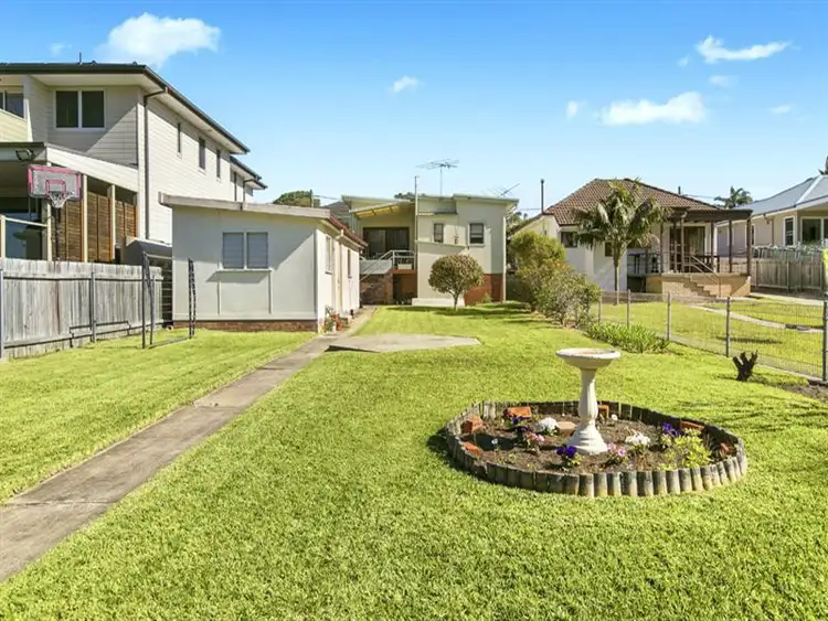 Second view of Homely house listing, 20 Stewart Ave, Curl Curl NSW