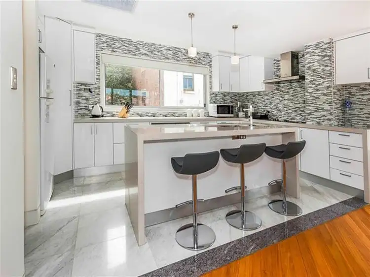 Third view of Homely apartment listing, 3/85 Bream St, Coogee NSW