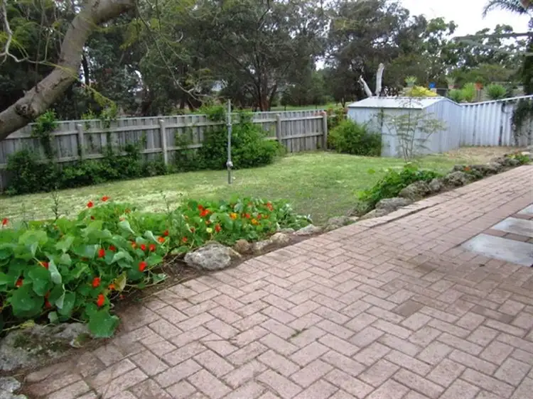 Fourth view of Homely house listing, 9 Graydon Gr, Leda WA