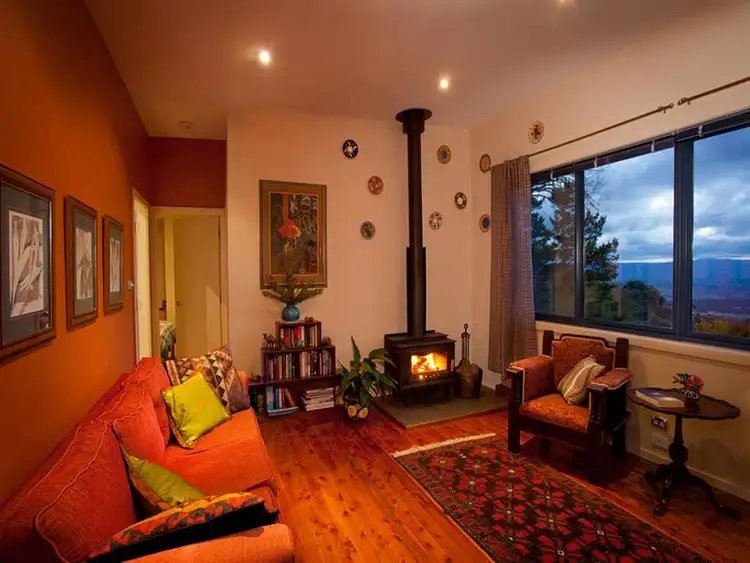 14 Cecil Rd, Blackheath NSW