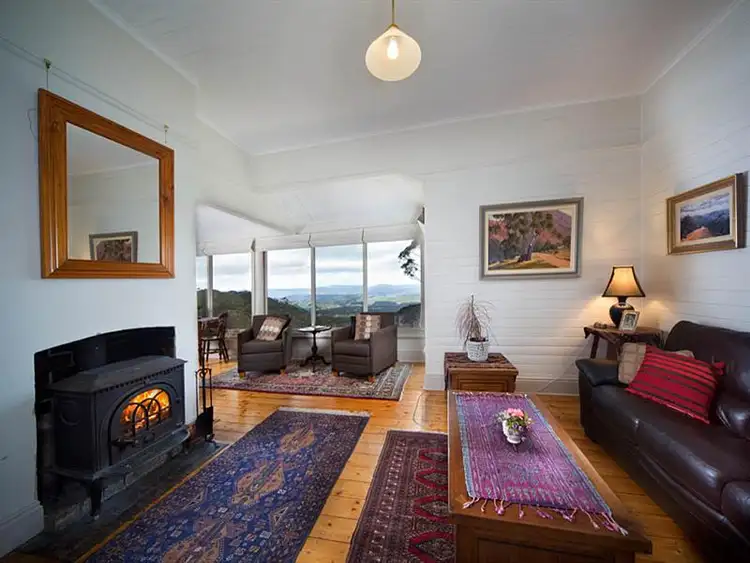 16-18 Cecil Rd, Blackheath NSW