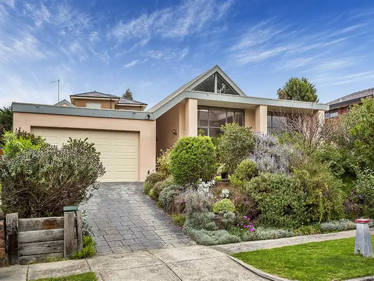 11 Harvell Ct, Doncaster VIC