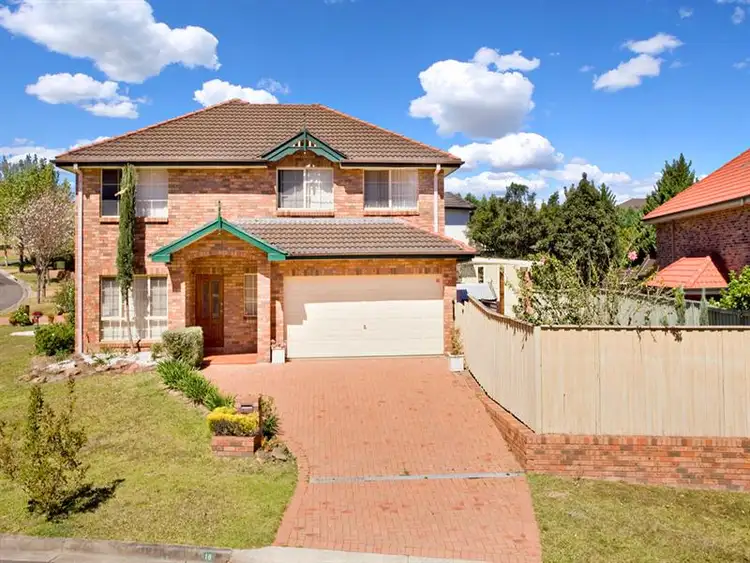 18 Kingussie Ave, Castle Hill NSW