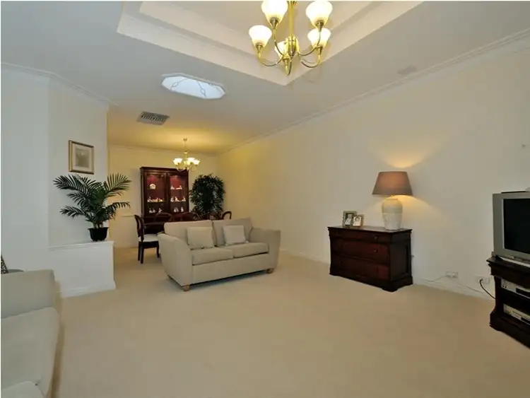 Fifth view of Homely house listing, 8 Biarritz Pass, Port Kennedy WA