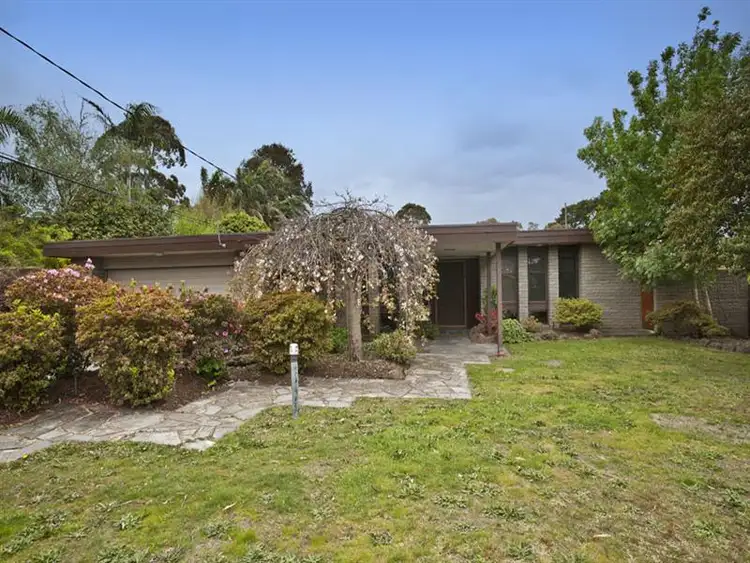 54 Donald Rd, Wheelers Hill VIC