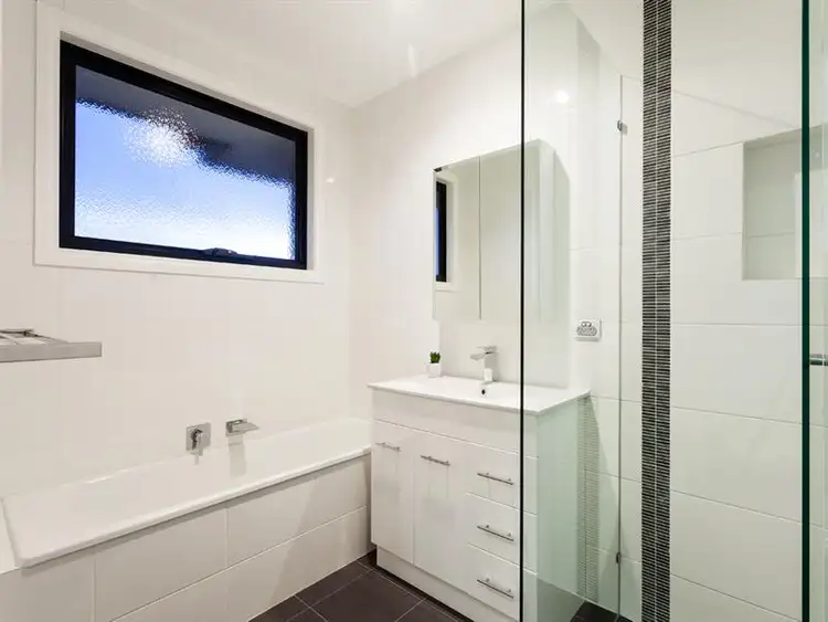 Fifth view of Homely townhouse listing, 2/5 Winifred St, Oakleigh VIC