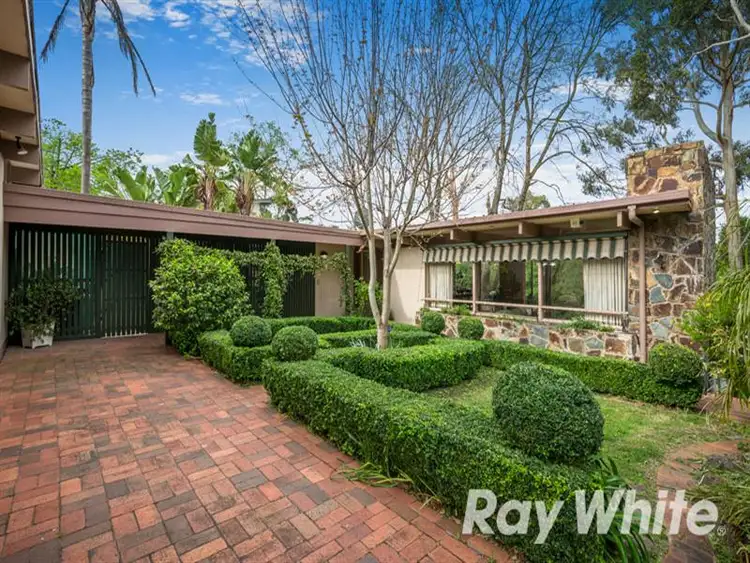 1 Verona St, Vermont South VIC