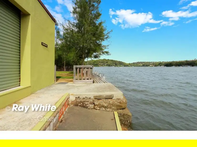 5 Dinjerra Cres, Oatley NSW