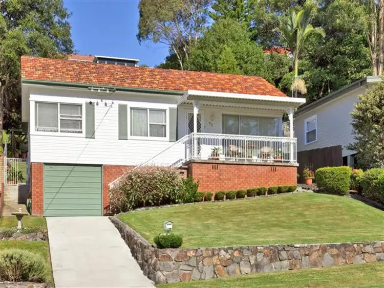 77 Roslyn Ave, Charlestown NSW