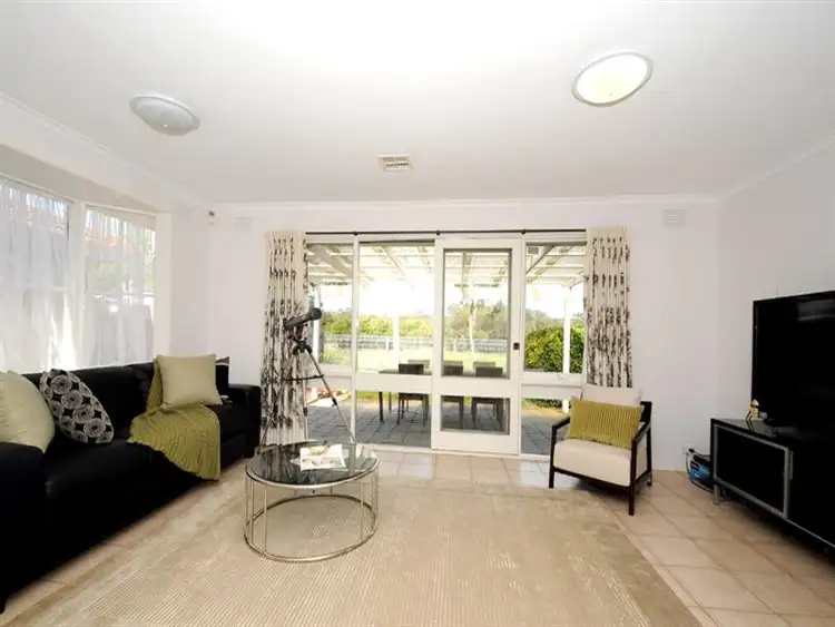 Fifth view of Homely house listing, 8 King Arthur Dr, Glen Waverley VIC