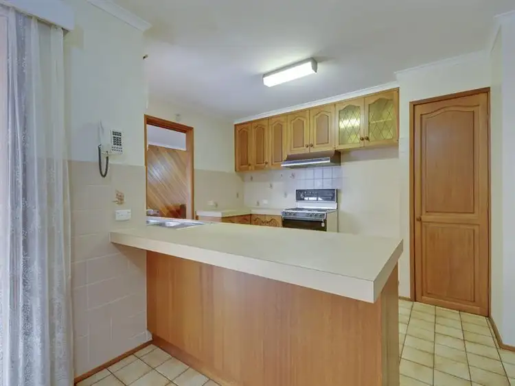 Fifth view of Homely house listing, 2 Bonighton Ct, Traralgon VIC