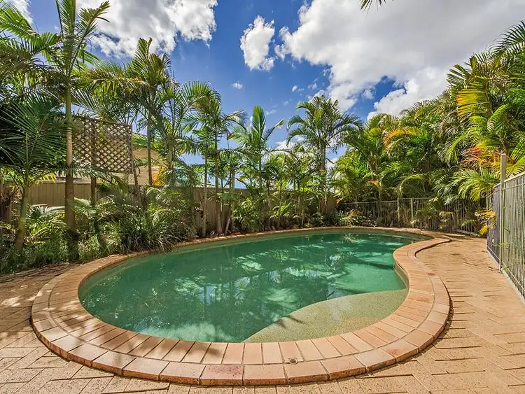 32 Sunningdale Cct, Robina QLD