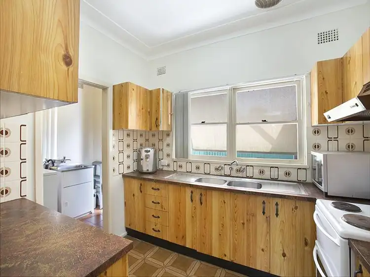 Sixth view of Homely house listing, 33 Kareena Rd, Miranda NSW